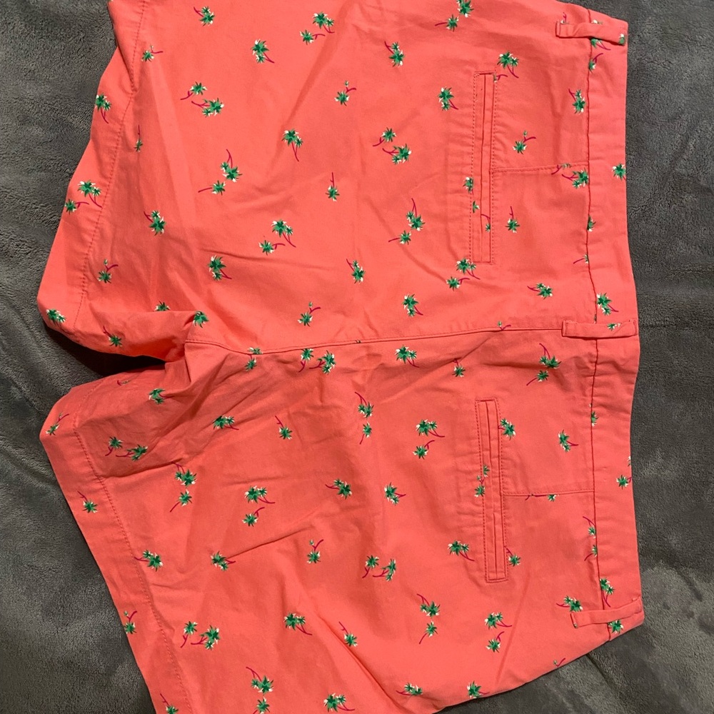 Old Navy Shorts, palm trees